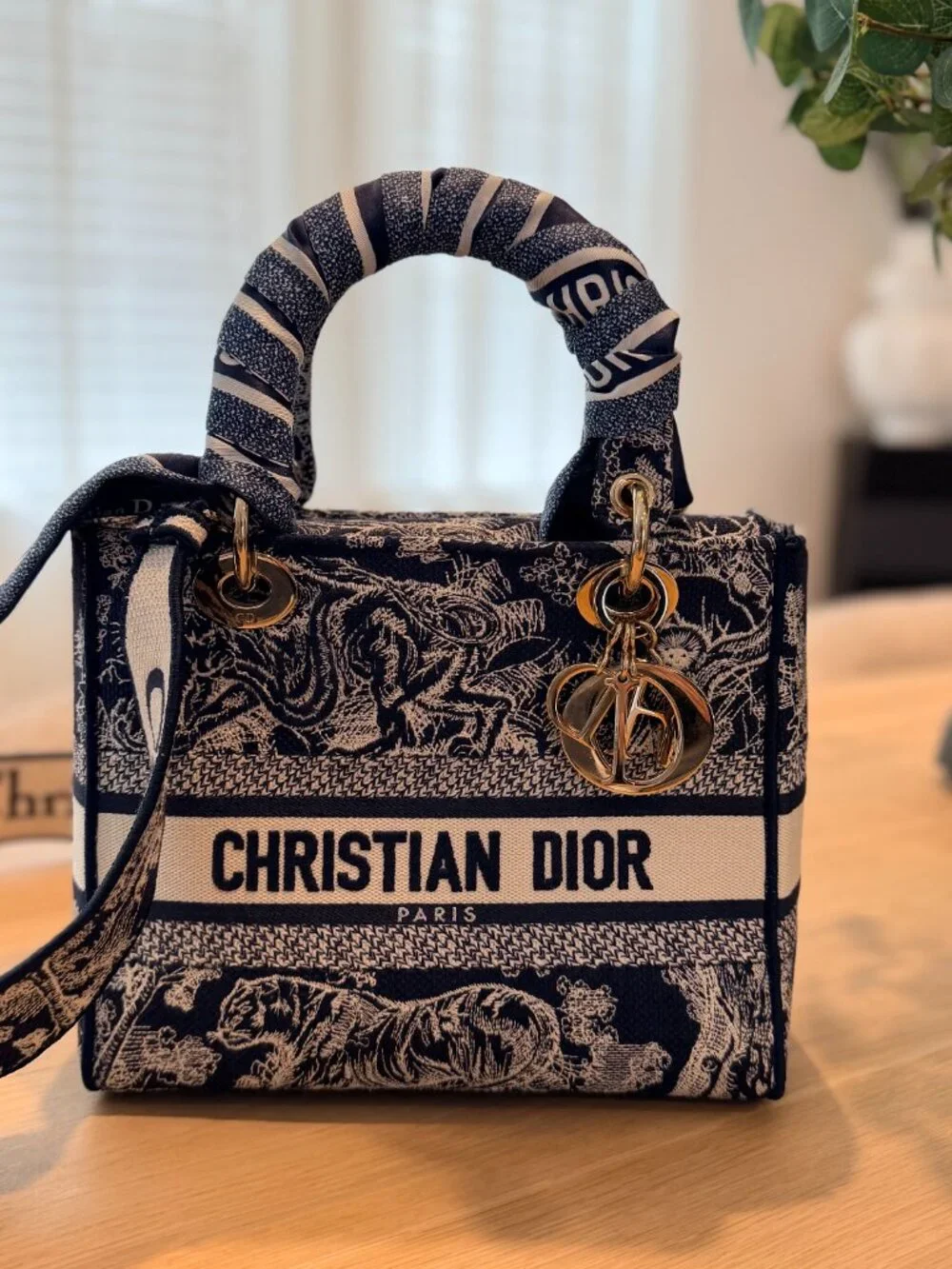 Christian Dior Lady D bag like new.Medium - Picture 8 of 8